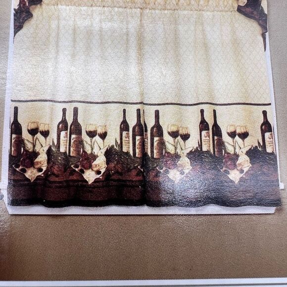 CHF Industries One Pair of 30" Kitchen Cafe Window Curtain-Vino Pattern-NWT - Picture 8 of 11